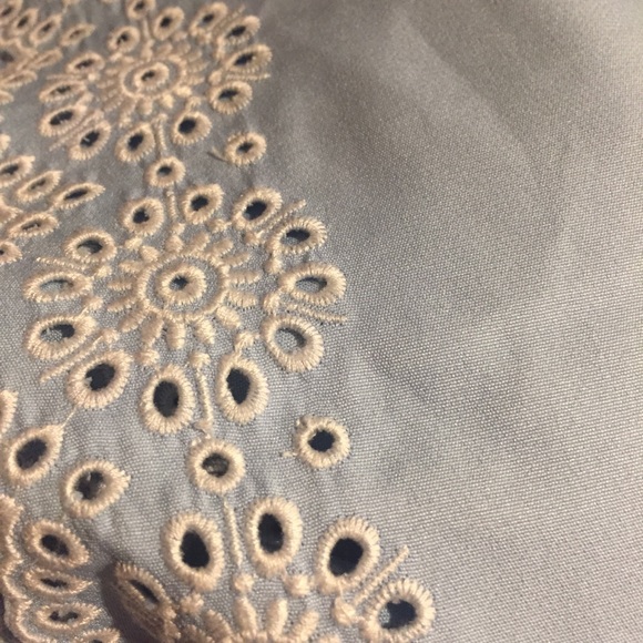 NWOT Blue & White Eyelet Off Shoulder Top Size L - Picture 8 of 8